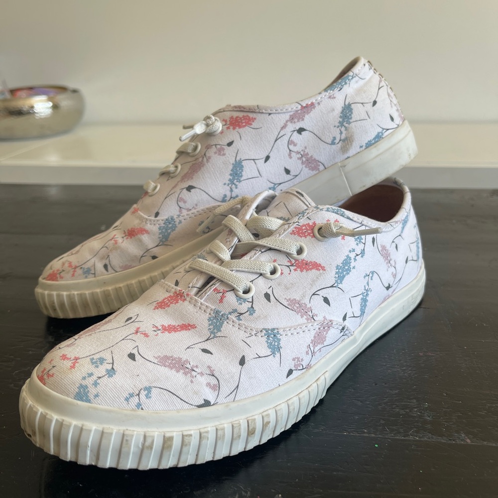 Timberland white with flowers canvas sneakers